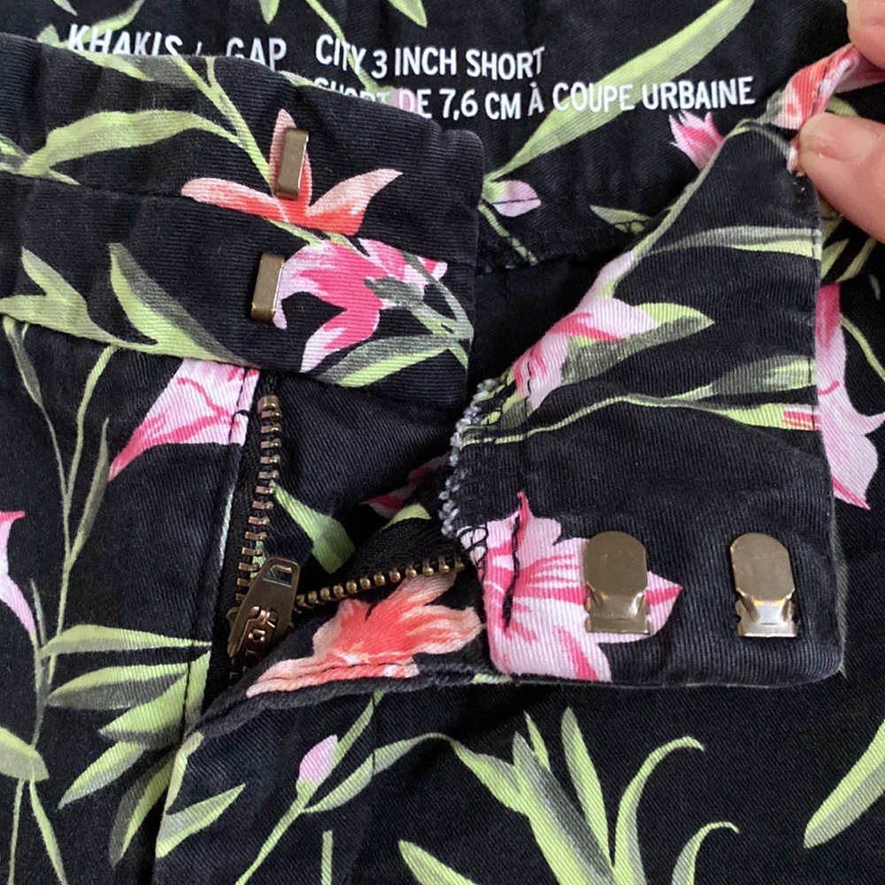 Khakis by Gap City shorts - Picture 4 of 6